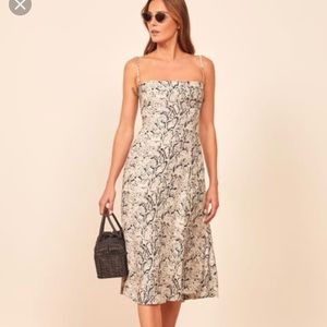 NWT Reformation Vollare dress size 6